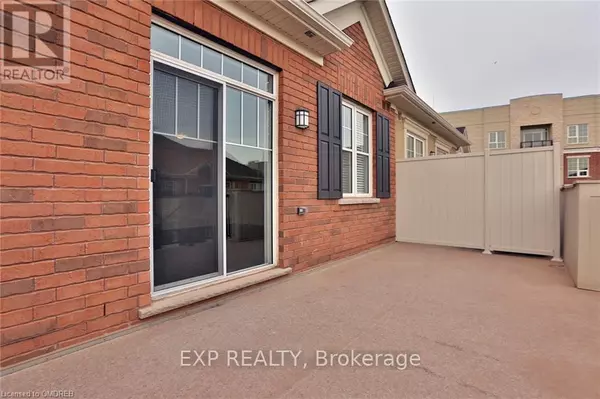 Oakville (ro River Oaks), ON L6H7H9,2339 Sawgrass DR #306