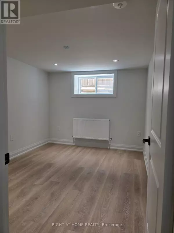 Toronto (yorkdale-glen Park), ON M6A1N9,339 Ranee Ave AVE South #Unit 2