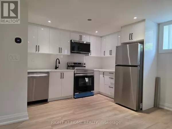 Toronto (yorkdale-glen Park), ON M6A1N9,339 Ranee Ave AVE South #Unit 2