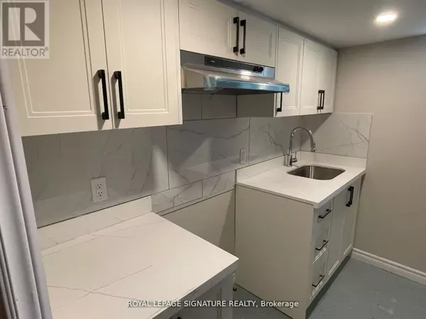 Oakville (sw Southwest), ON L6L3Z9,181 Third Line #Lower