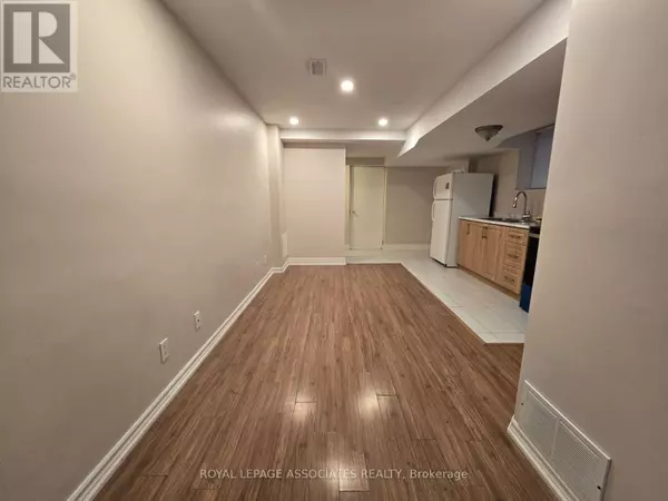 Brampton (sandringham-wellington North), ON L6R2W1,72 STARHILL CRESCENT