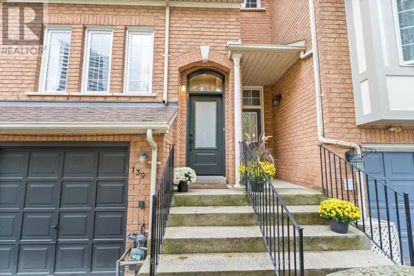 Toronto (mimico), ON M8V4A8,139 HARBOURVIEW CRESCENT