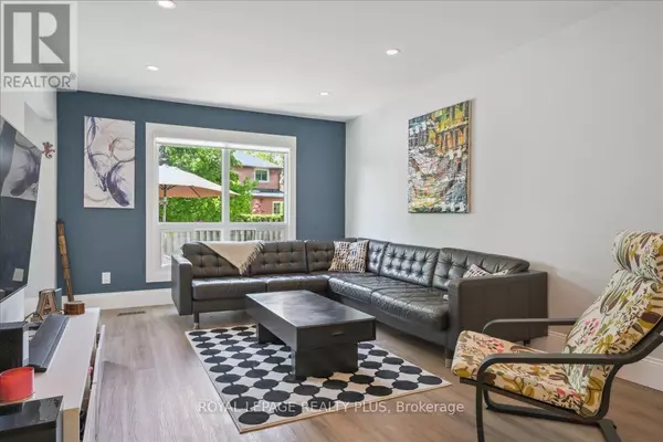 284 RIMMINGTON DRIVE, Oakville (ro River Oaks), ON L6H3N5