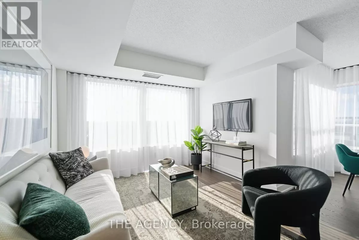 Toronto (etobicoke West Mall), ON M9C0B3,10 Eva RD #2104