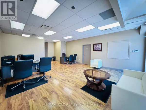 Mississauga (malton), ON L4T0A7,2980 Drew RD #121 A