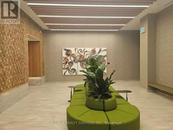 Mississauga (central Erin Mills), ON L5M2T1,2485 Eglinton AVE West #1305