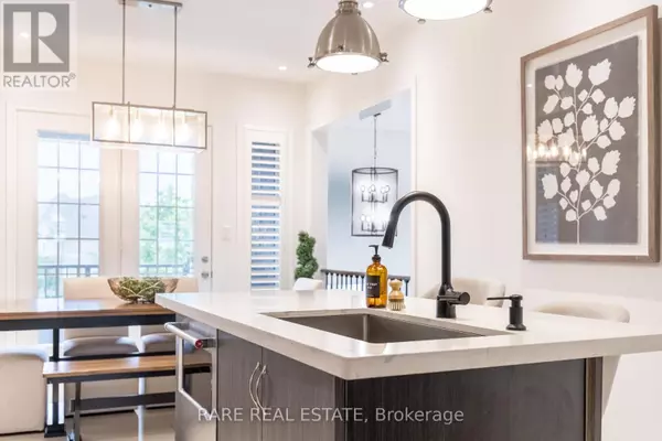 Oakville (sh Sixteen Hollow), ON L6M1N5,483 TERRACE WAY