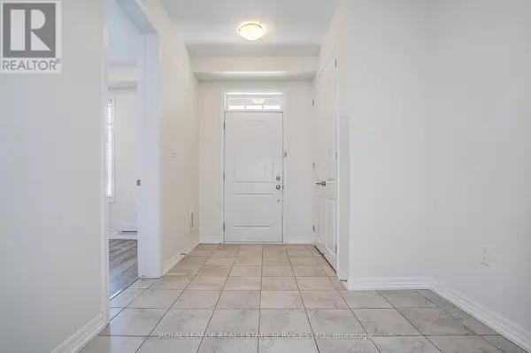 Oakville (go Glenorchy), ON L6M1R7,3353 CARDING MILL TRAIL