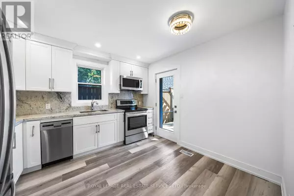 Toronto (long Branch), ON M8W2Y9,50 Arcadian CIR #2