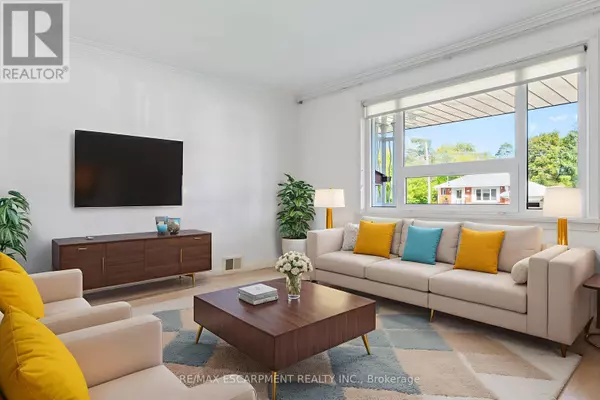 Mississauga (cooksville), ON L5A2N1,2510 DONNAVALE DRIVE