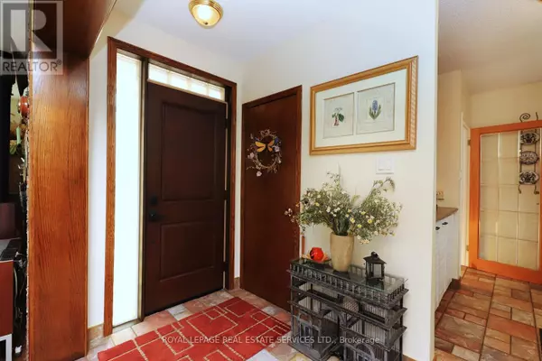 Oakville (cp College Park), ON L6H1K9,167 OLIVER PLACE