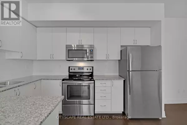 Toronto (dovercourt-wallace Emerson-junction), ON M6P3P5,57 Macaulay AVE #TH - 802