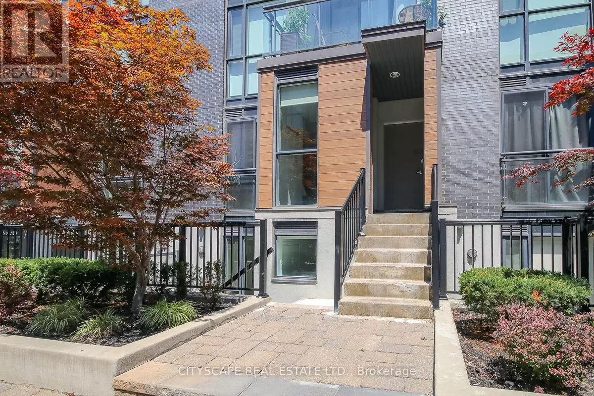 Toronto (dovercourt-wallace Emerson-junction), ON M6P3P5,57 Macaulay AVE #TH - 802