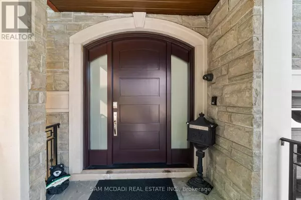 Mississauga (lorne Park), ON L5H3C8,1160 BIRCHVIEW DRIVE