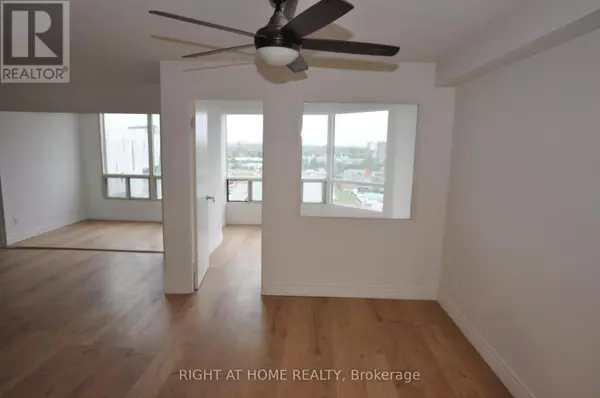 115 Hillcrest AVE #815, Mississauga (cooksville), ON L5B3Y9