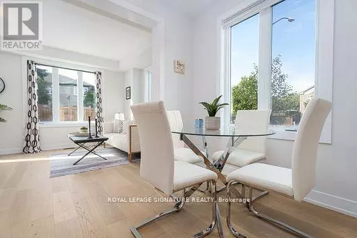 Oakville (wm Westmount), ON L6M3X1,2184 Postmaster DR West #1