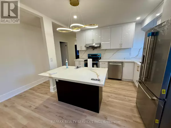 Oakville (wo West), ON L6K1V3,598 WILDWOOD DRIVE