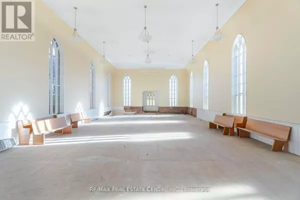 Orangeville, ON L9W1E2,3 ZINA STREET