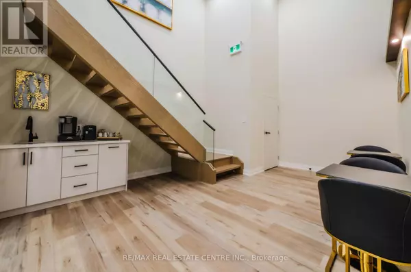 Brampton (gore Industrial North), ON L6S5Z4,2131 Williams Pkwy #20