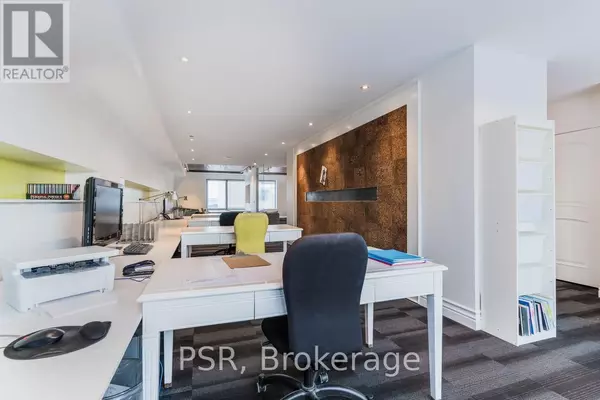 Toronto (mimico), ON M8V2E8,300 New Toronto ST #15