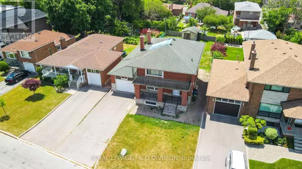 Toronto (maple Leaf), ON M6L2M6,20 MACLEOD STREET