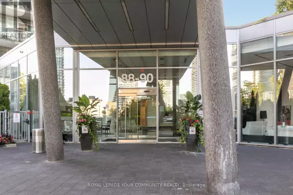 Toronto (mimico), ON M8Y0B6,88 Park Lawn RD #2112