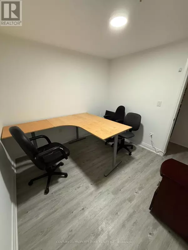 Brampton (northwest Sandalwood Parkway), ON L7A1C1,16 Regan RD #48D