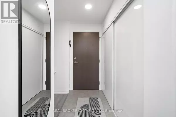 Toronto (weston), ON M9N1E5,10 Wilby CRES #2004