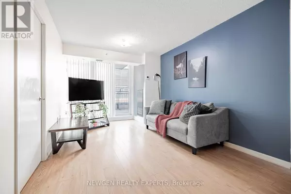 Toronto (yorkdale-glen Park), ON M6A0B1,800 Lawrence AVE West #704