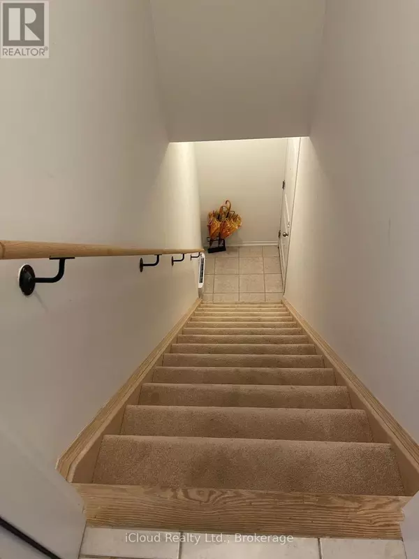 Oakville (ro River Oaks), ON L6H0K1,2492 Post RD #8