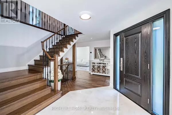 Mississauga (rathwood), ON L4W2H7,3981 MAHOGANY ROW