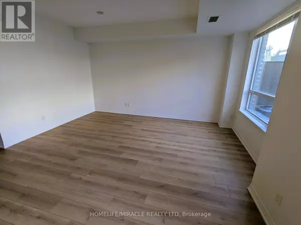 Mississauga (mineola), ON L5G0B6,680 Atwater AVE #1