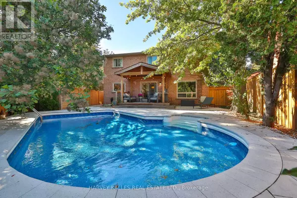 Oakville (ga Glen Abbey), ON L6M1H6,1240 ROSETHORNE ROAD