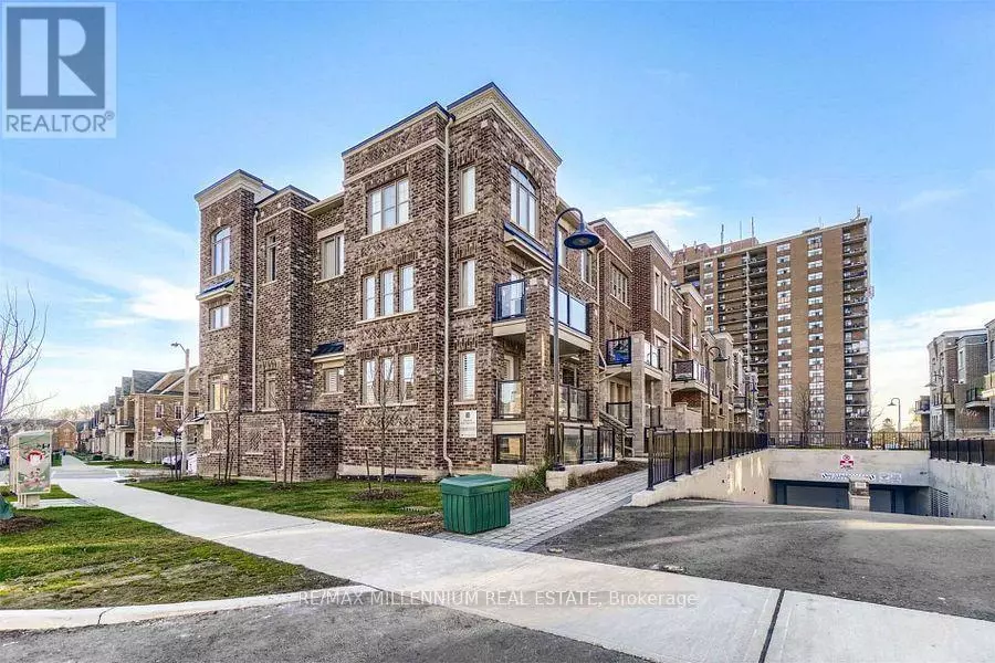 Toronto (humberlea-pelmo Park), ON M9M0B4,60 Parrotta DR #267