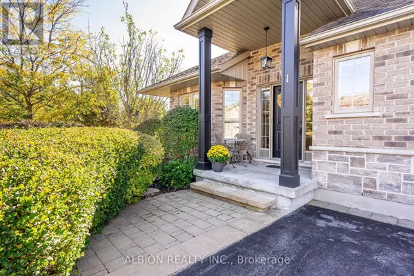 Caledon, ON L7E4C3,8 Reddington DR #Unit #1