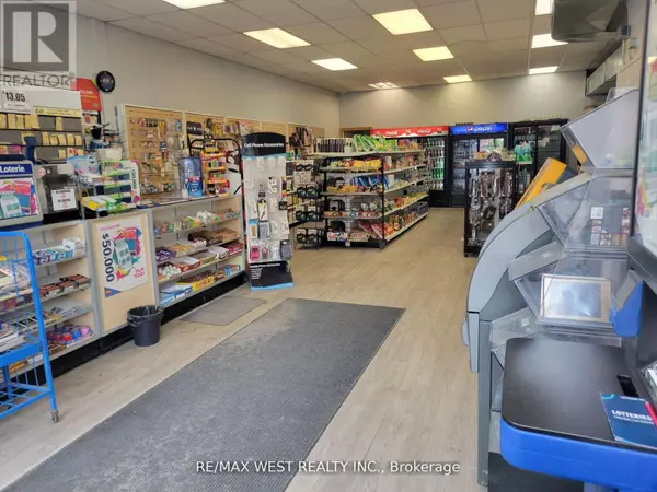 Toronto (briar Hill-belgravia), ON M6E2J9,1990 EGLINTON AVENUE W