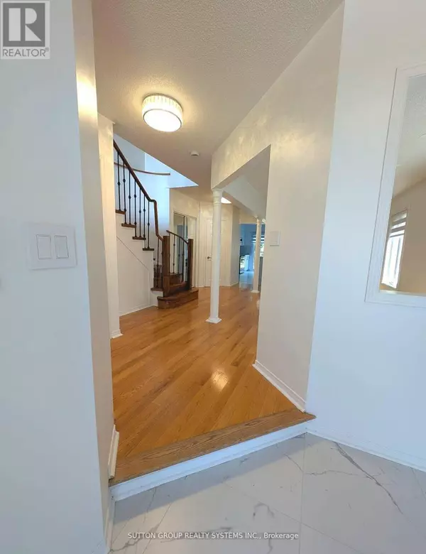 Oakville (wm Westmount), ON L6M3P9,2029 WESTMOUNT DRIVE