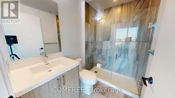 Toronto (downsview-roding-cfb), ON M3K0E1,60 George Butchart DR #621