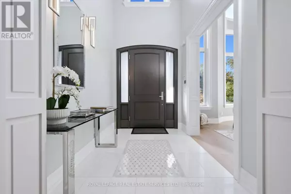 Toronto (islington-city Centre West), ON M9B4R1,14 WESTGLEN CRESCENT