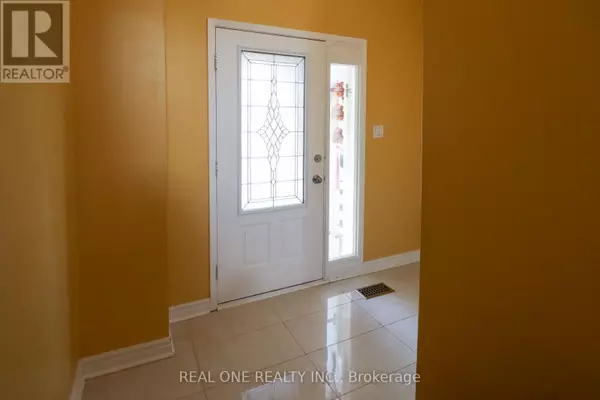 Mississauga (creditview), ON L5C3M2,4139 QUAKER HILL DRIVE