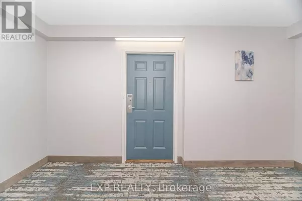 Burlington (appleby), ON L7L3V8,5090 Pinedale AVE #806