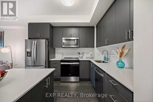 Oakville (jc Joshua Creek), ON L6H7B9,3200 William Coltson AVE #327