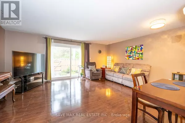 Mississauga (streetsville), ON L5N1B5,6650 FALCONER DR #31