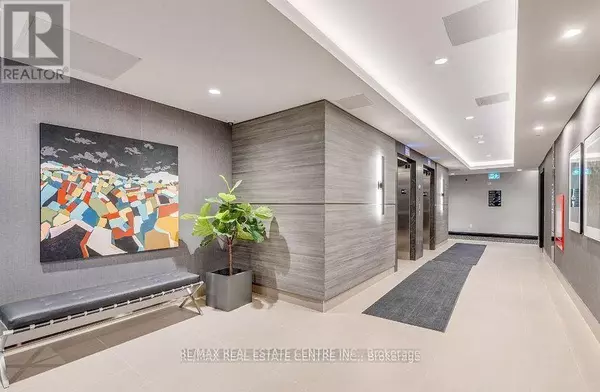 Milton (walker), ON L9E1Z2,460 Gordon Krantz AVE #107