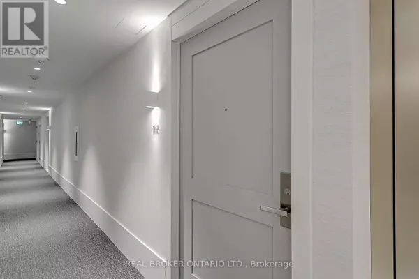 Toronto (islington-city Centre West), ON M9B0E3,26 Gibbs RD #832