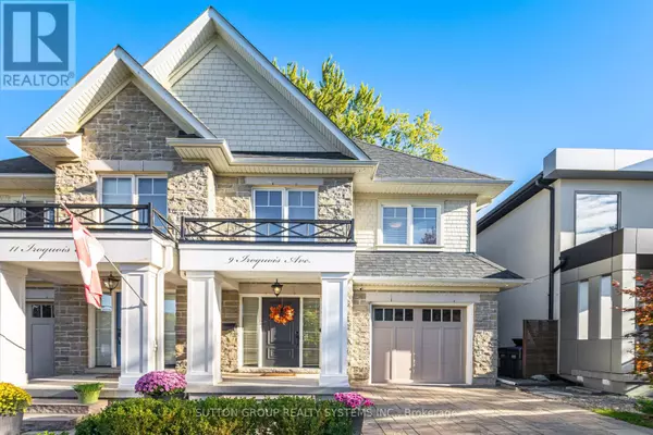 9 IROQUOIS AVENUE, Mississauga (port Credit), ON L5G1M7