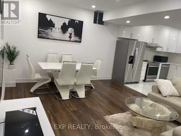 Brampton (northwest Brampton), ON L6X5P5,24 FROST STREET