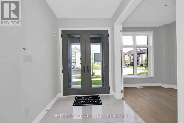 Brampton (sandringham-wellington North), ON L6R4G3,16 KEYWORTH CRESCENT