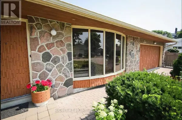 Toronto (edenbridge-humber Valley), ON M9A4S8,1 COTILLION COURT