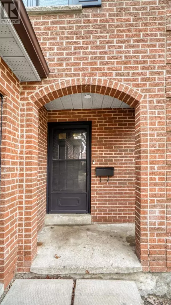 Mississauga (creditview), ON L5C3L5,4064 TEAKWOOD DRIVE